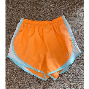 women’s small Nike running shorts